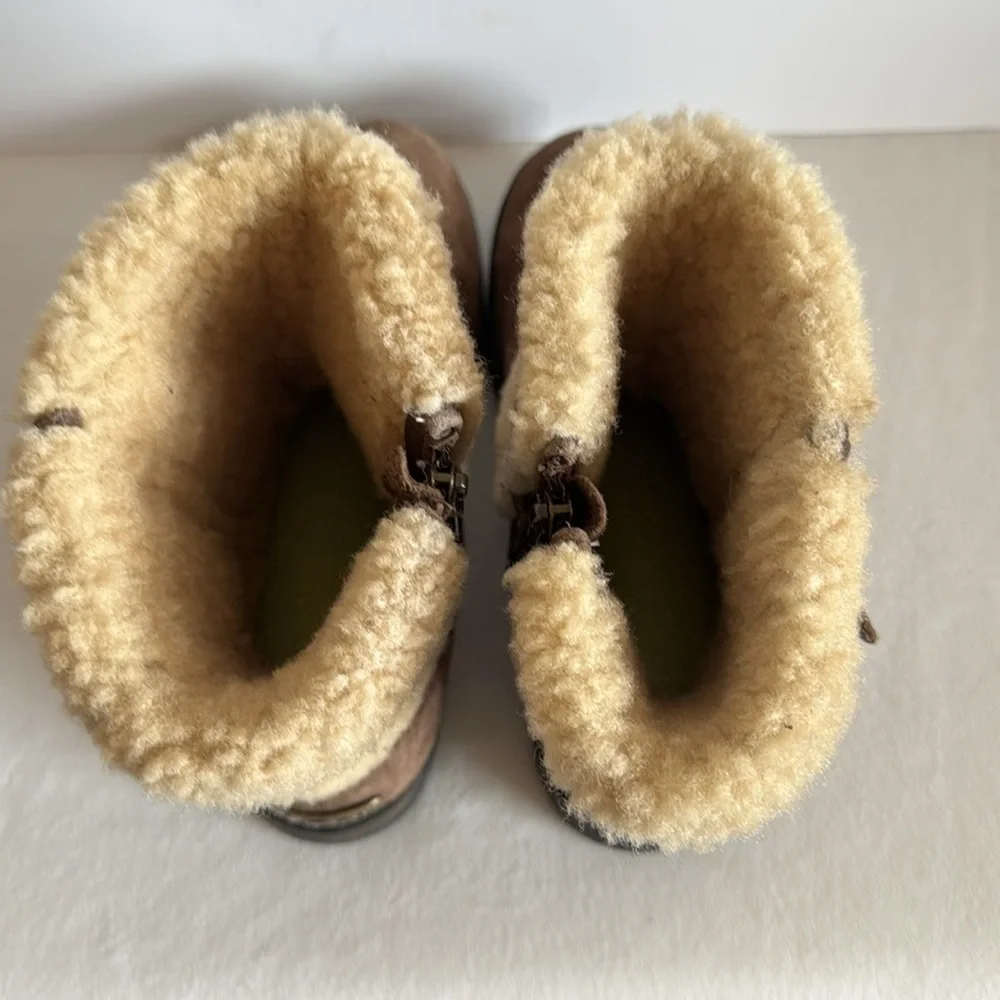 Ugg Suede Boots - Picture 6 of 14